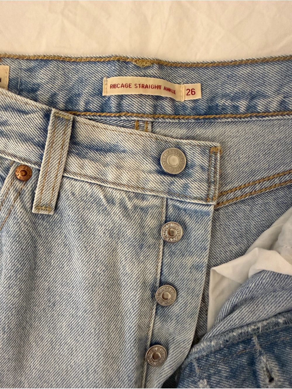Levi’s Ribcage straight ankle Jean 26 x 31 - Picture 2 of 5